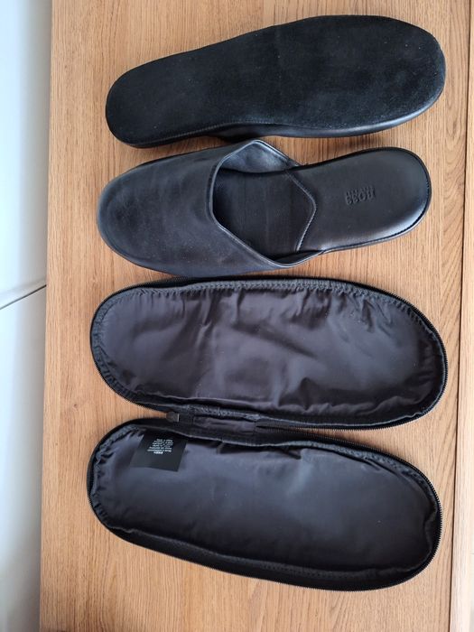 Papuci de casa de la Hugo Boss, piele naturala fina, produs nou, M 43.