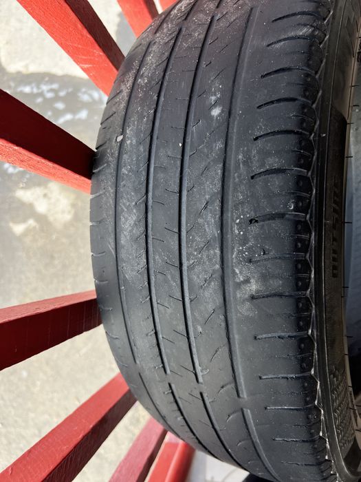 Продам 2-шт  шину