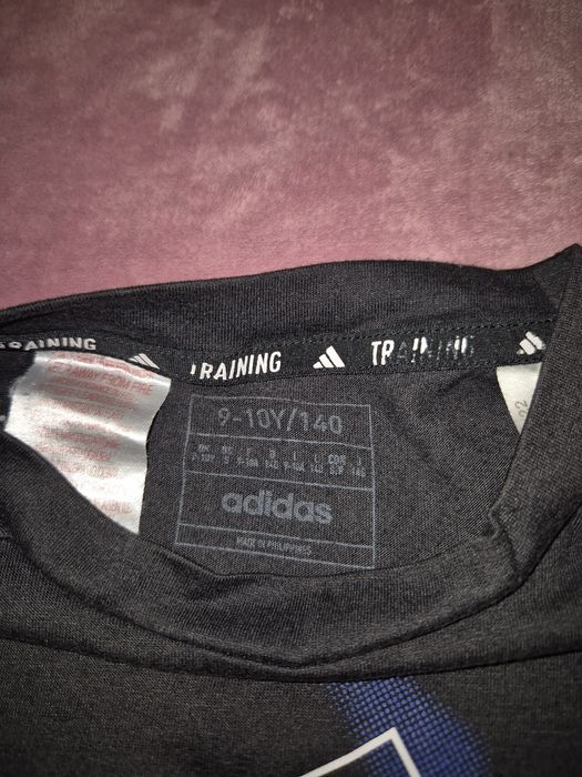 Тениска Adidas    .