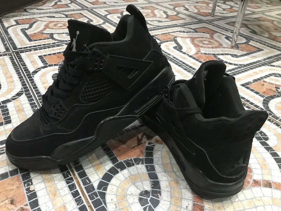 Продам зимние мужские ботинки.