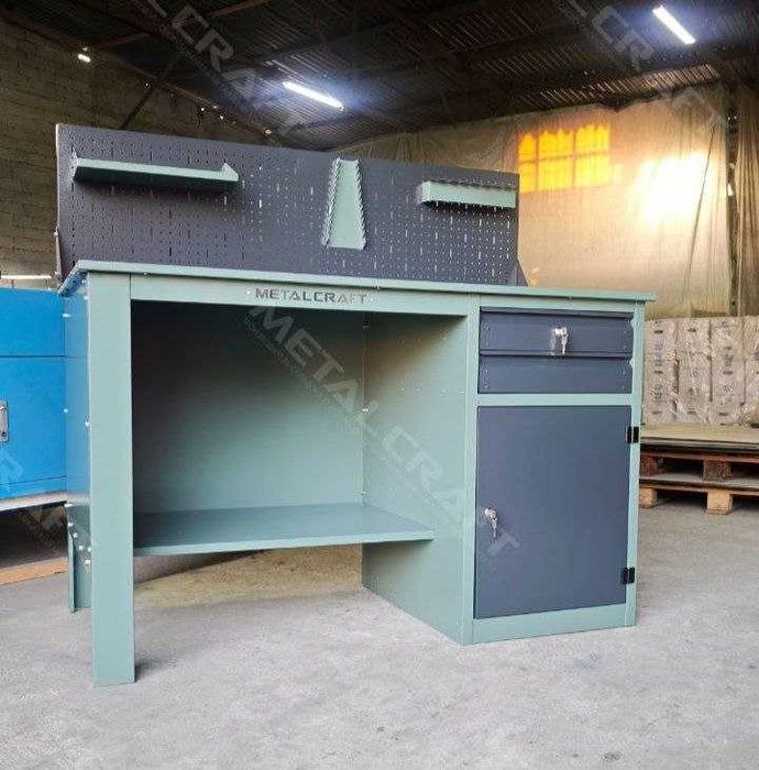Верстак с инструментальным экраном | METALCRAFT