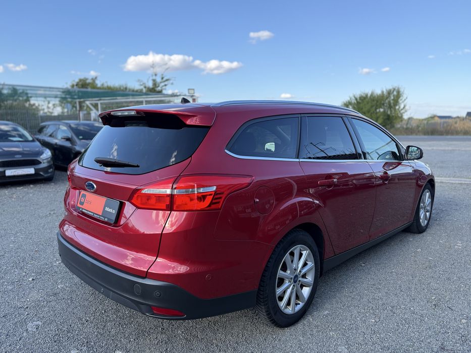 Ford Focus Titanium 11/2015, 1.5 TDCi 120cp Euro6, Lane Assist, Bi-Xenon, Scaune incalzite, Volan incalzit, Navigatie, Pilot automat