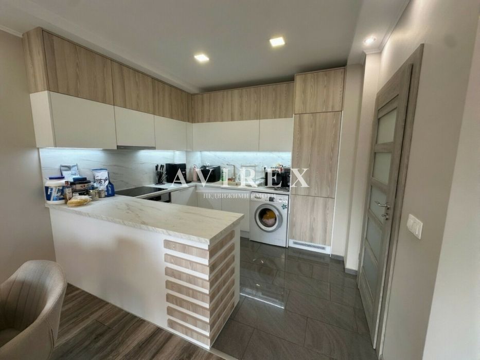 Tристаен апартамент в кв. Христо Смирненски, к-с Пловдив Сити Парк 1