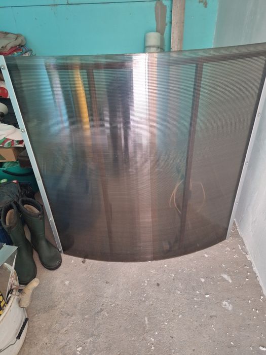 навес за вендинг машина със сензор ден/нощ и лед осветление!