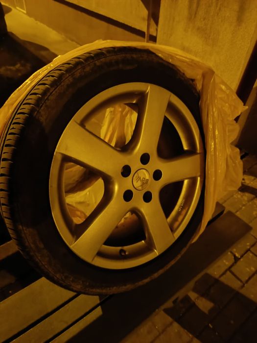 Jante aliaj pe 18 Nissan Duster