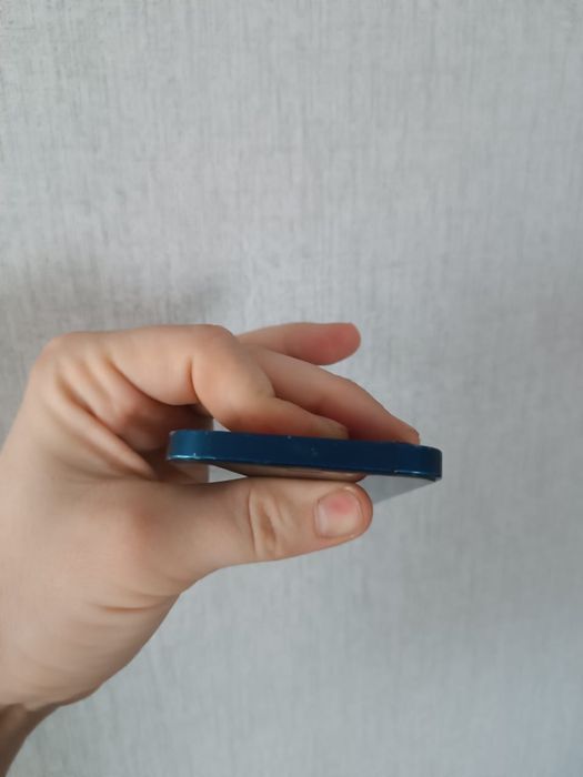 Iphone 12 продам