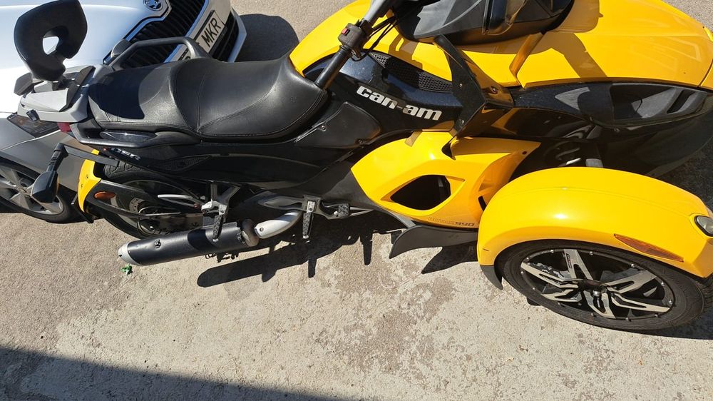 Can am-canam spyder vând sau schimb cu auto/duba cu lift/ATV