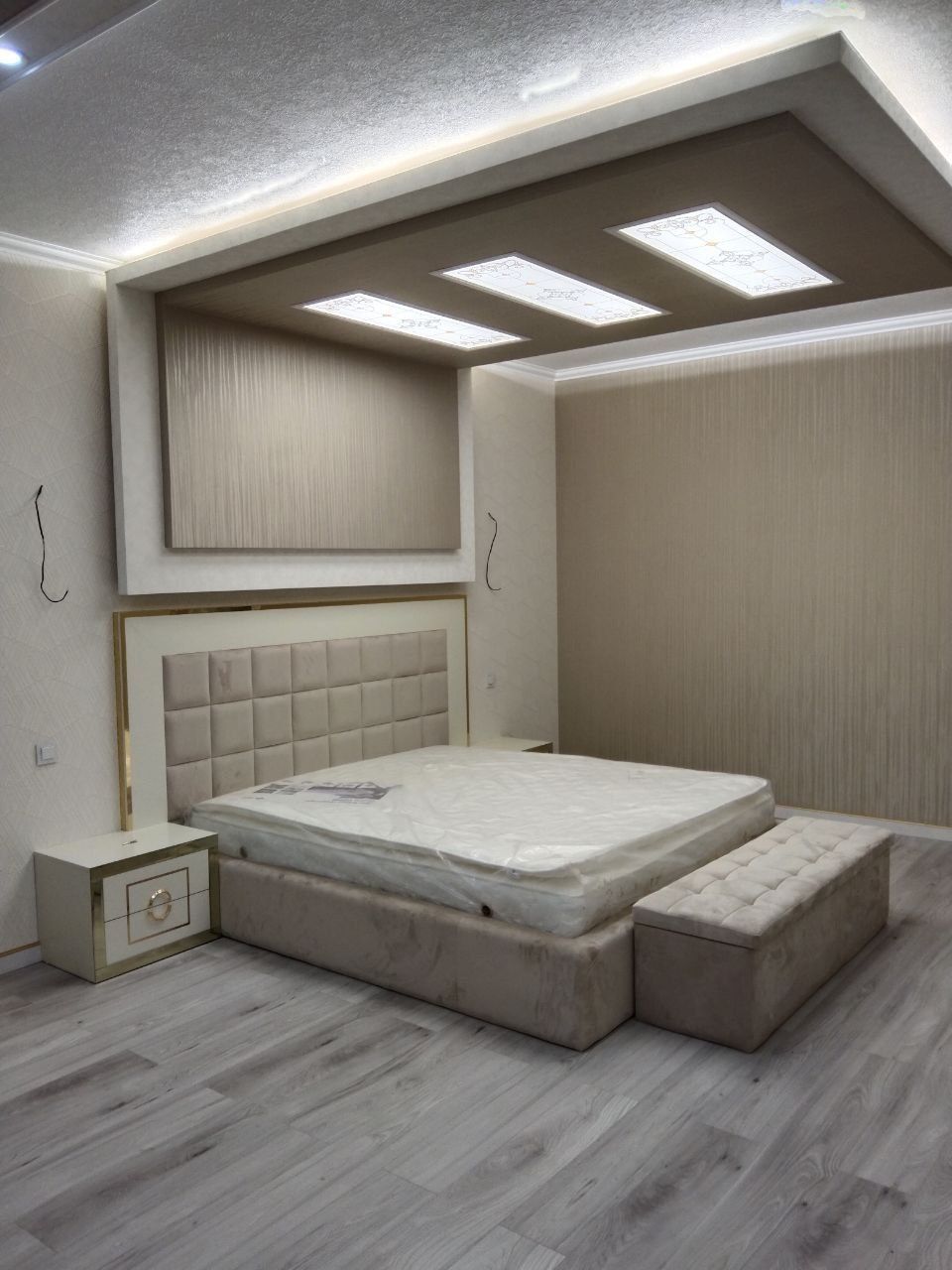 Спальня в стиле хай-тек: стильное решение для смелых людей