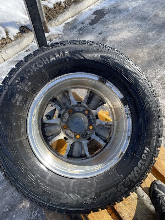 Диски с зимними колесами