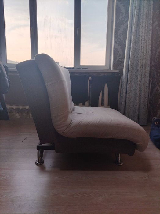 Продажа двух кресел