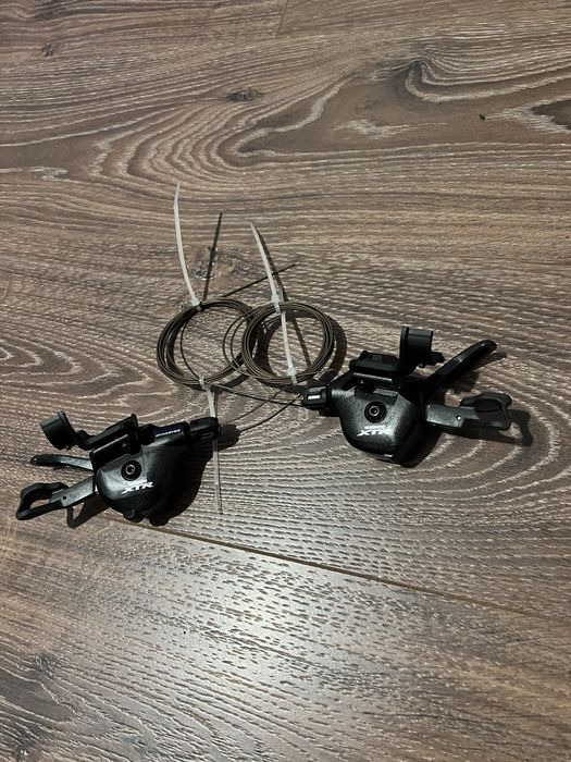 Manete Shimano XTR M 9000. Manetele sunt noi