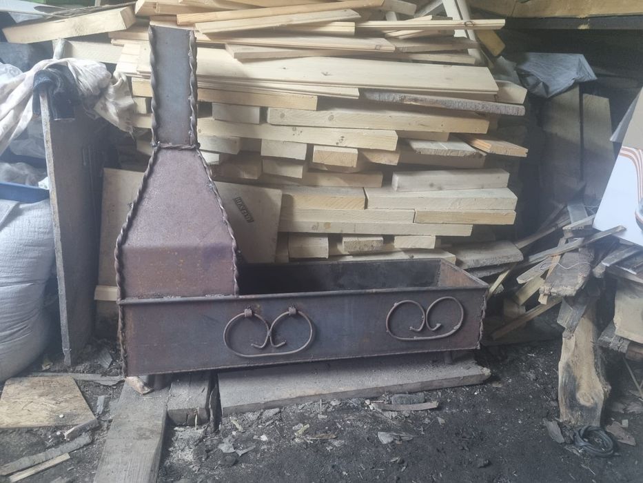 Продам мангал со съемными ножками