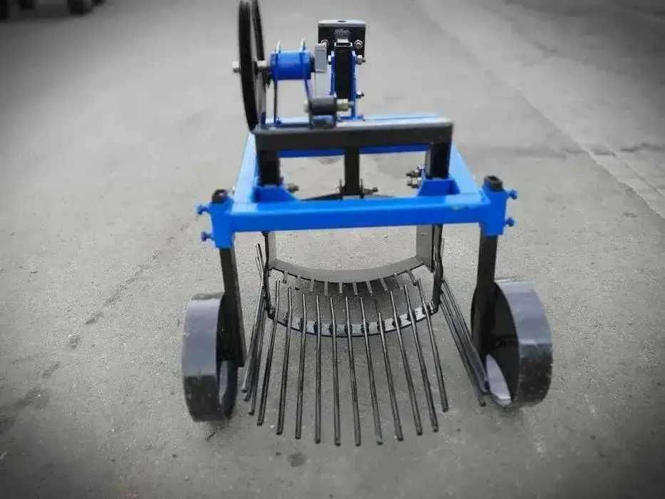 Masina Utilaj gratar de scos sapat recoltat cartofi pentru Motocultor