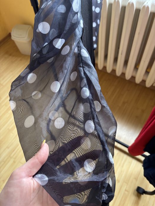 Есенно-зимна рокля с буфон ръкави