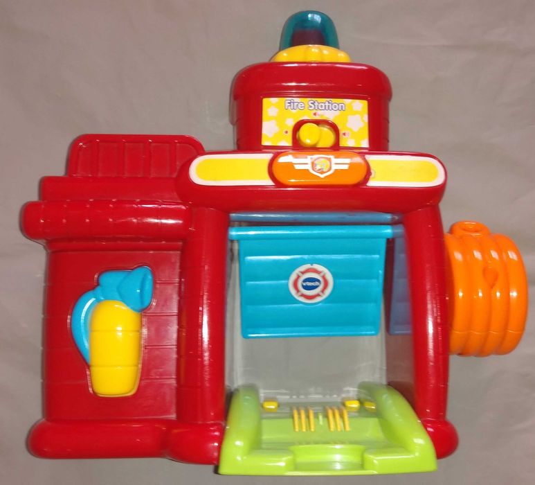 jucarie statie de pompieri