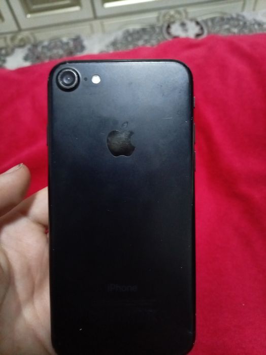 Iphone 7 sotiladi  dastavka yo aybi ekran yonmidi 6/128 xotira