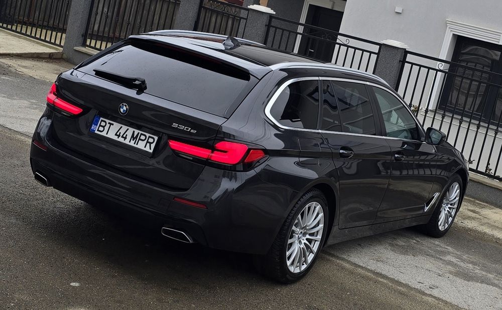 Bmw 530e * Plug-In Hybrid * 2.0 benzina + electric * 292 Cp