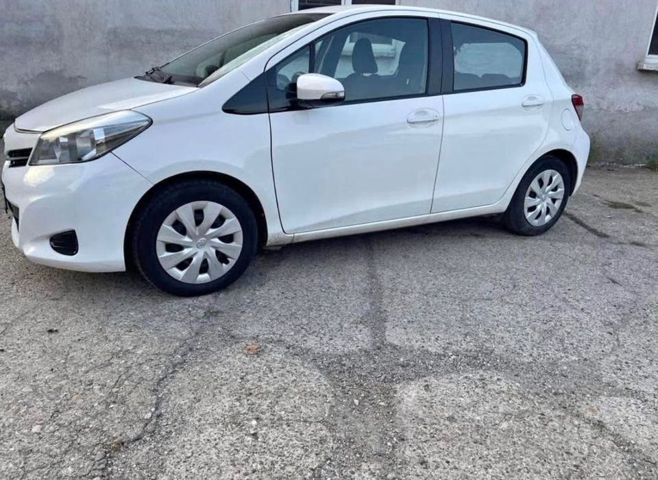Toyota yaris benzină 1.33