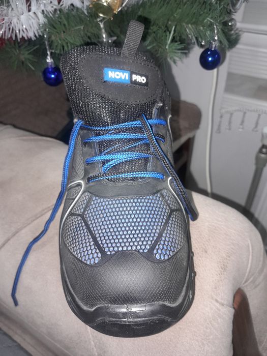 Чисто нови обуфки