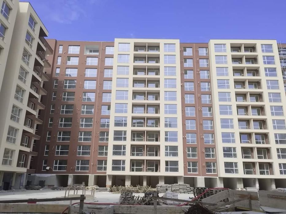 Продава се Двустаен апартамент в Пловдив, Южен - 73 кв.м за 1055 €/кв.м - Снимка #1