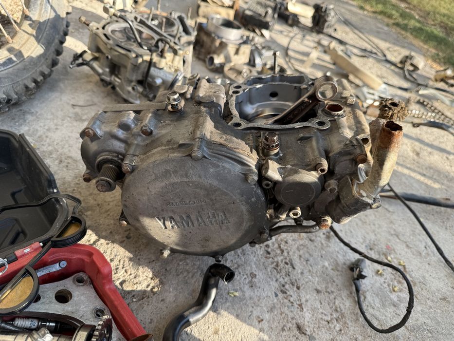 Yamaha yz400f на части