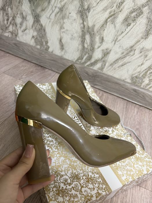 Брендовый Туфли 35 размера