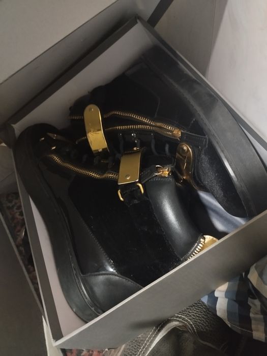 Гузепе заноти Giuseppe Zanotti
