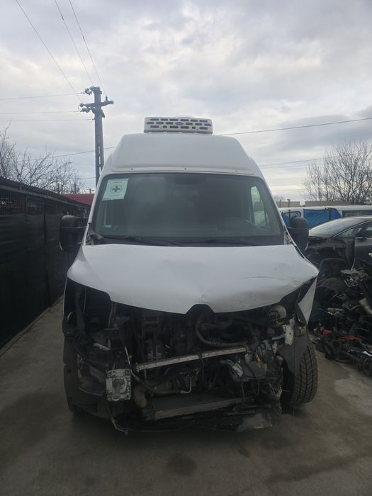 Dezmembrez Renault Master 2022