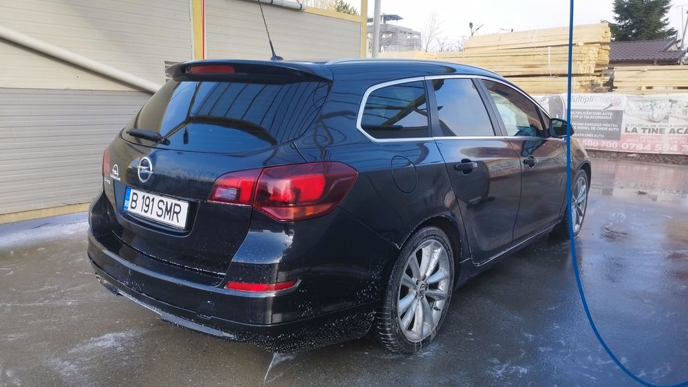 Astra J Sport Tourer OPC Line cu GPL