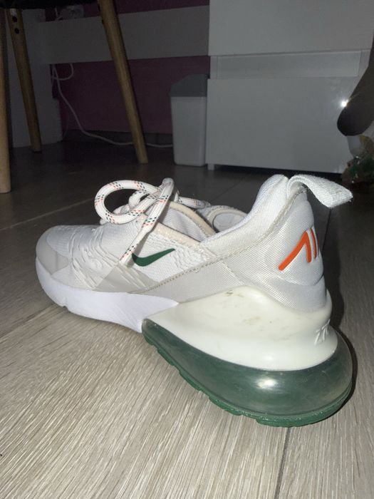 Nike Air Max 270