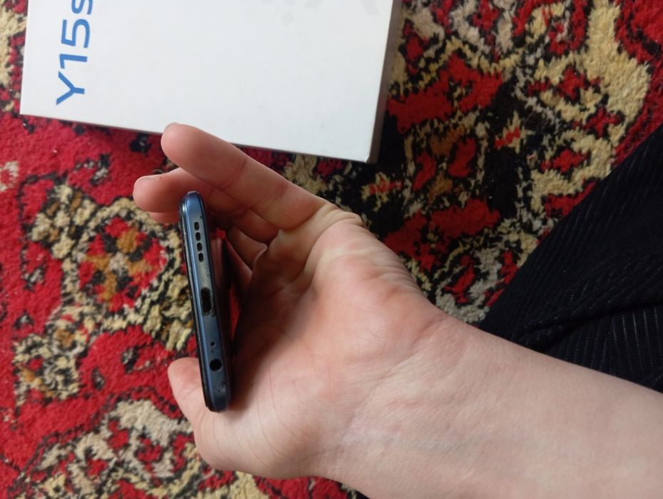 Vivi Y15s продам