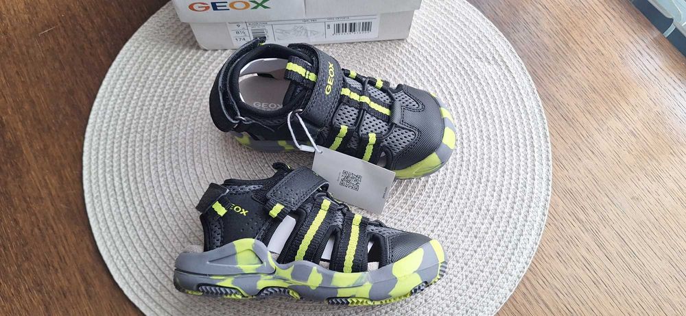 Нови сандали на Geox, UGG, Pablosky, Camper - н. 26