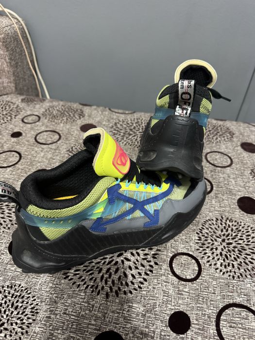 off-white adidasi barbati