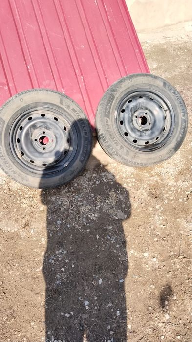 Продам комплект покрышки MICHELIN и диски