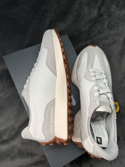 New Balance 327 culoare alb piele marimea 40 noi originali la cutie