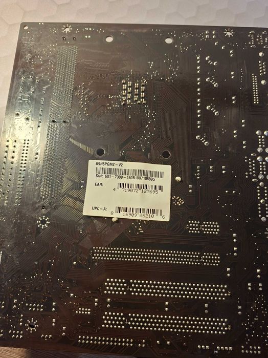 Placa de bază MSI K9N6PGM2-V2