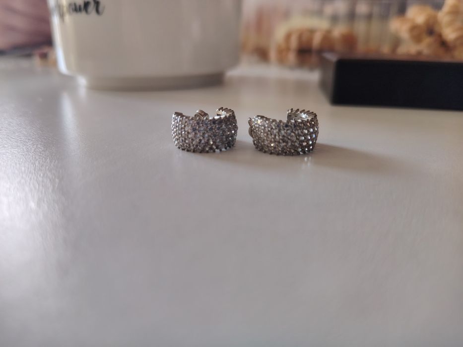 Сребърни обеци с камъчета