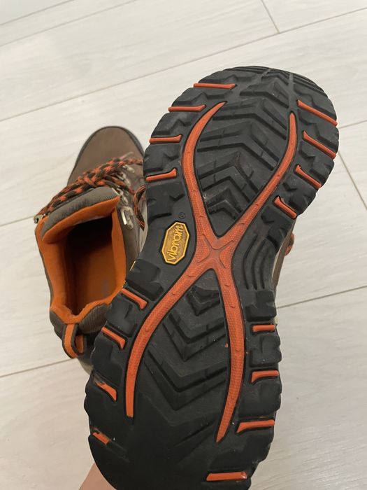 Треккинговая ботинка Columbia