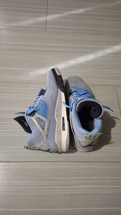 Jordan 4 University Blue