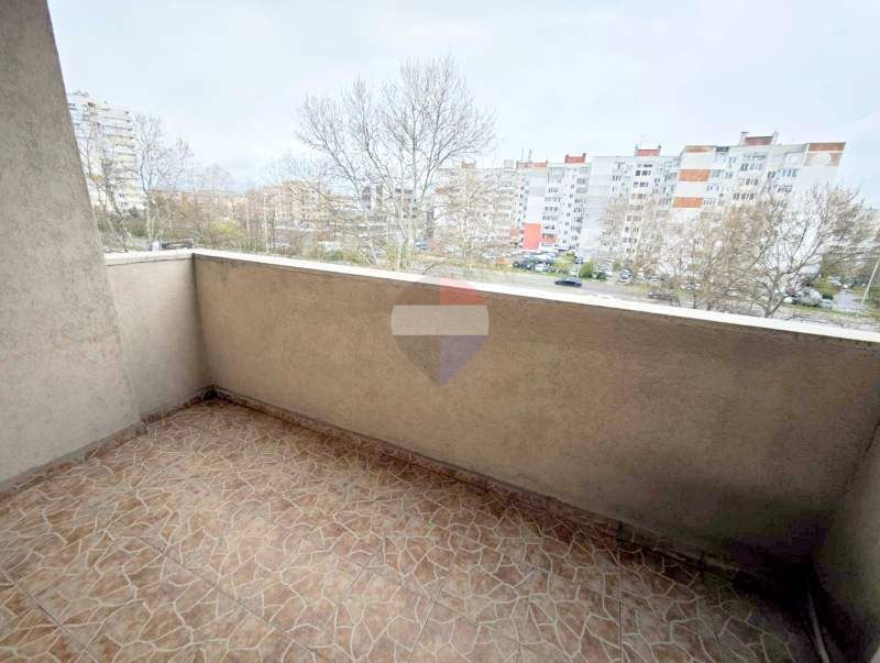 Дава се под наем Двустаен апартамент в Варна, Левски - 68 кв.м за 528.36 € - Снимка #3