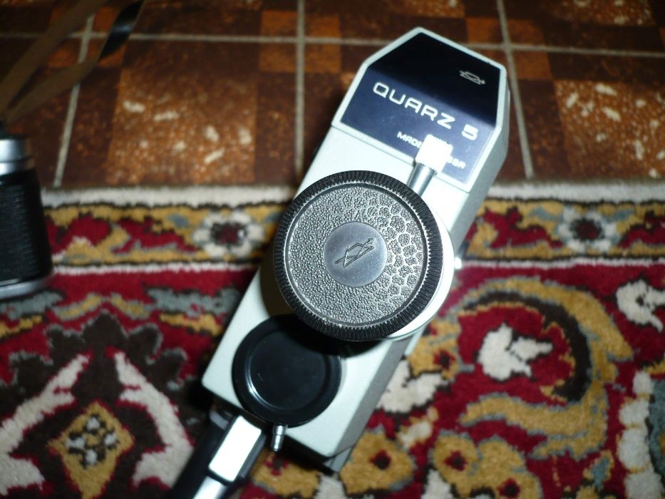 Стар руски фотоапарат Зоркии 4K и кинокамера Quartz 5