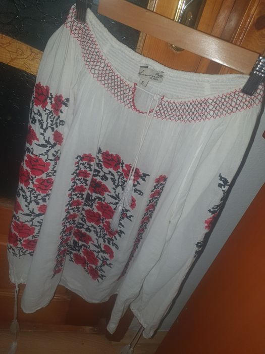 Ie mărimea S 40 lei