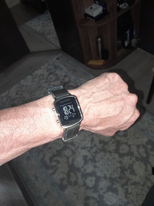 Часы электронные Naviforce