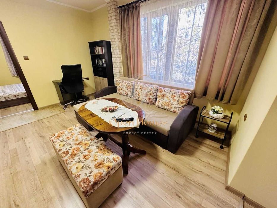 Продава се Двустаен апартамент в Пловдив, Съдийски - 53 кв.м за 1982 €/кв.м - Снимка #1