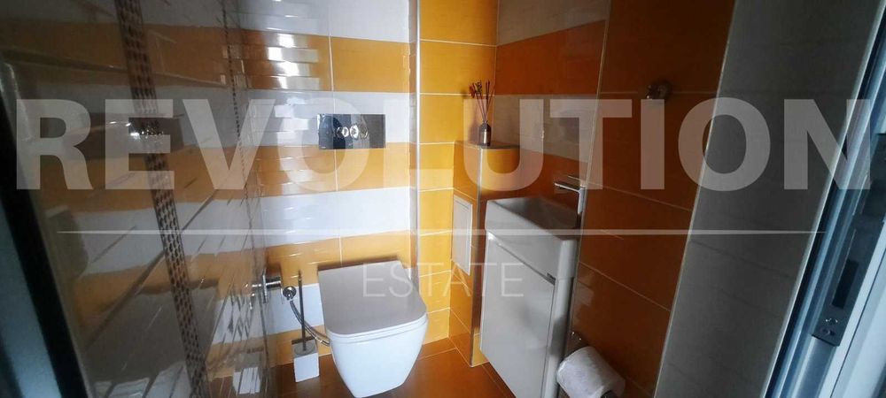 Дава се под наем Тристаен апартамент в Варна, Център - 100 кв.м за 1097.01 € - Снимка #5