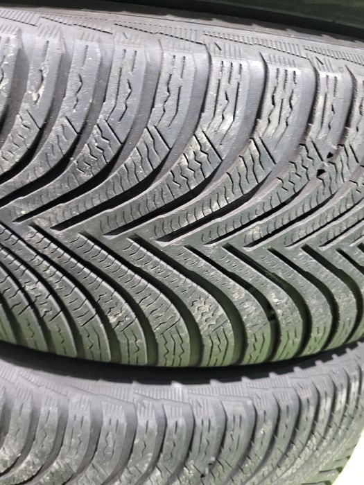 4 бр зимни 225/55/17 Michelin