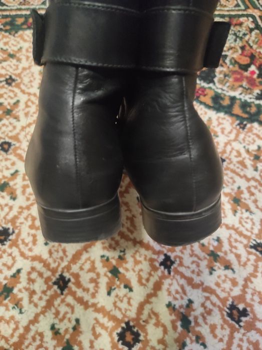 Женские полусапожки. 40 раз.