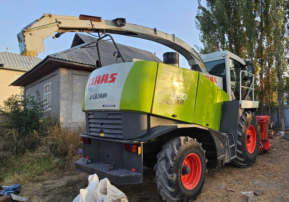 Ягуар комбайн сотилади