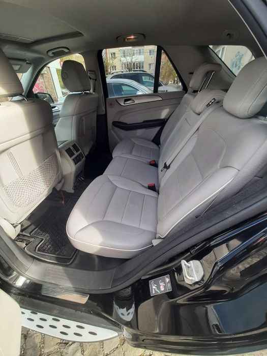 Vând Mercedes-Benz ,ml350, motor 3000 ,diesel ,in stare bună