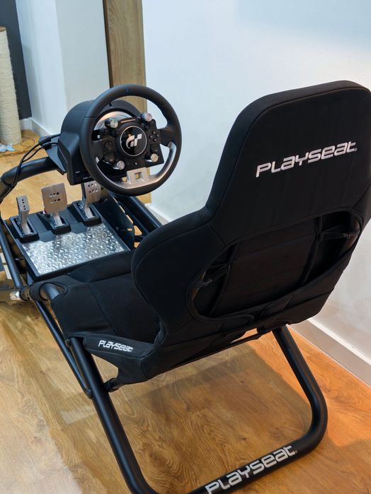 Setup Sim Racing: Playseat Trophy + Thrustmaster T-GT II + Pedale T-LCM (Load Cell)
